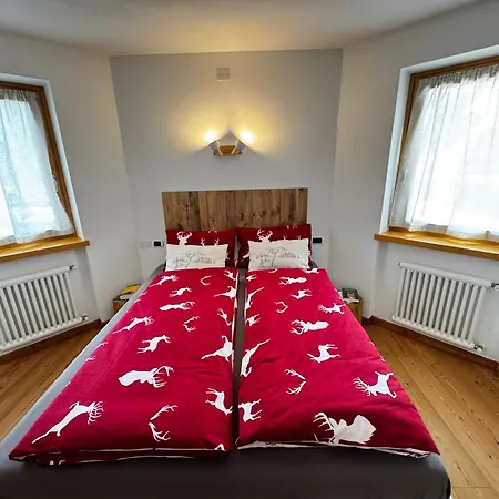 La Finestra Sul Pelmo Apartment *